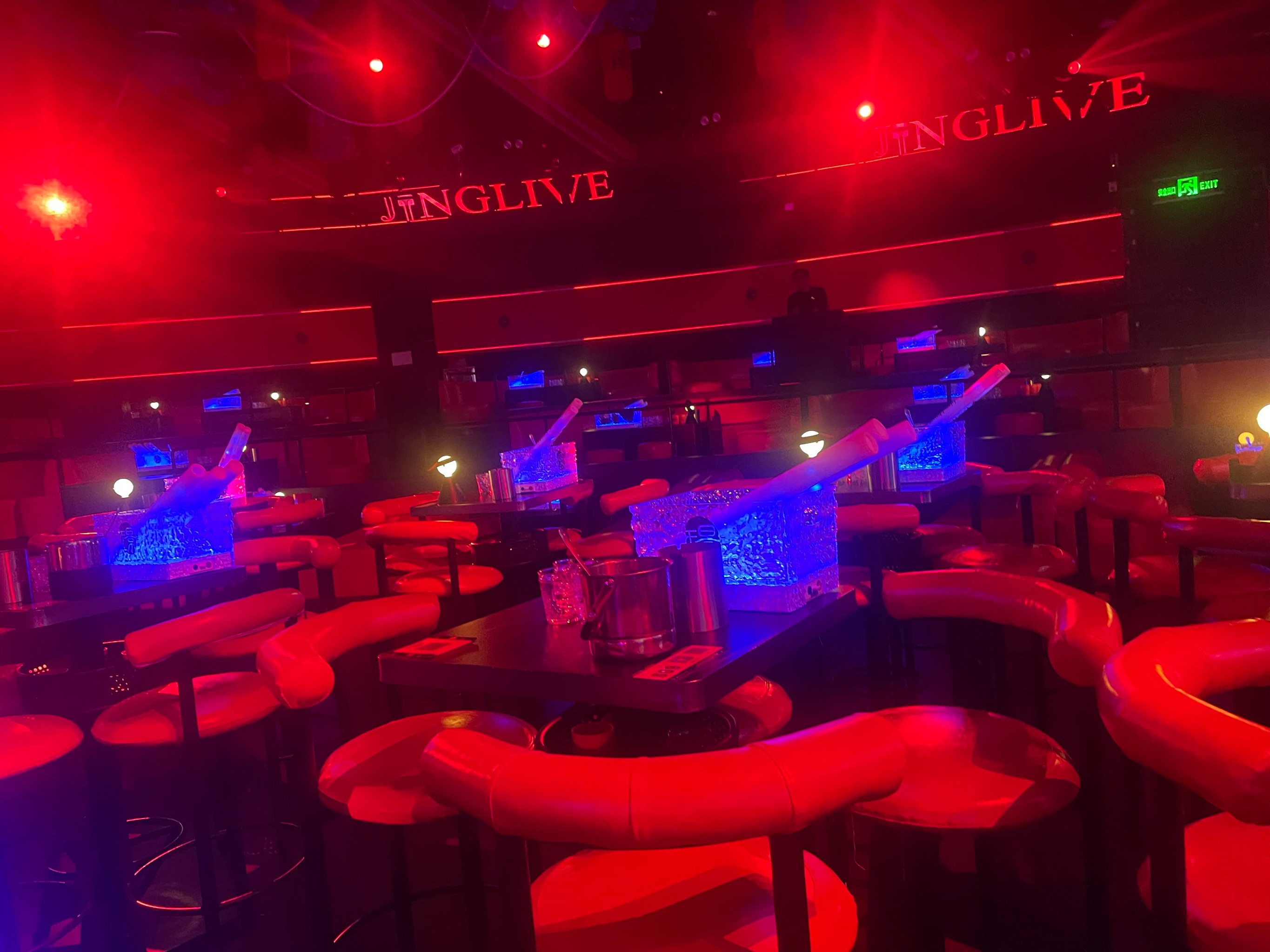 潍坊商务ktv有没有适合聚会的场所-寒亭区ktv预订